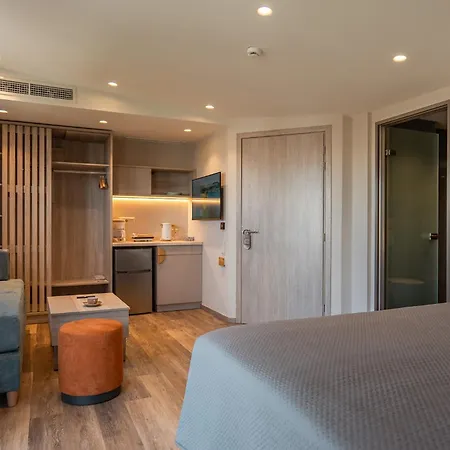 Wellnest Hotel 3*